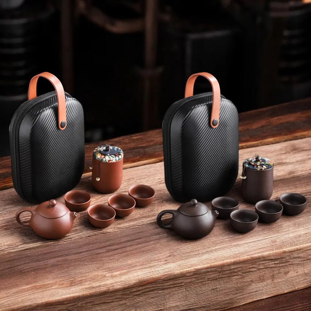 Reistheeservies Keramiek Handgemaakt met Reiskoffer Theepot 4 Kopjes Bewaarfles