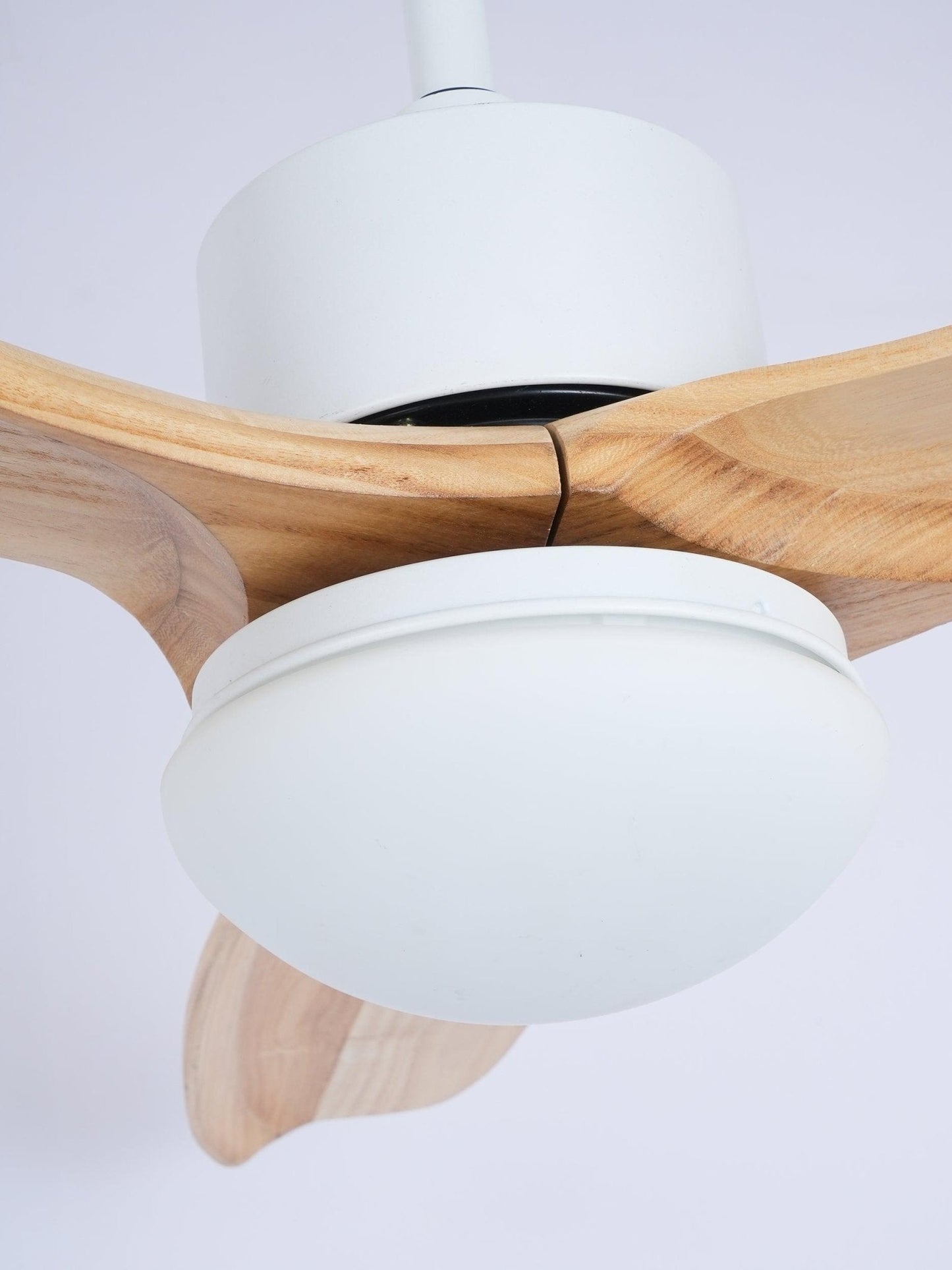 Scandinavische Plafondventilator met Verlichting Elegance Naturel – Vierkanten Houten Bladen met LED-Lamp & Afstandsbediening