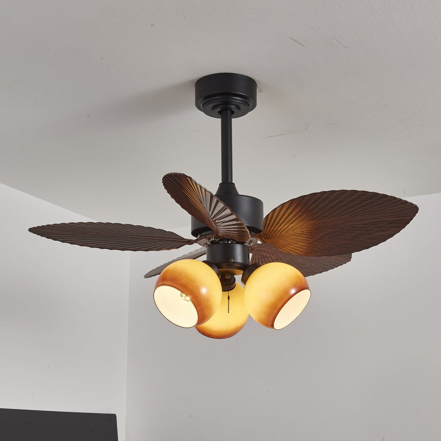 Vintage Plafondventilator met Verlichting – 91cm Diameter – Walnoot Afwerking & Oranje Kap