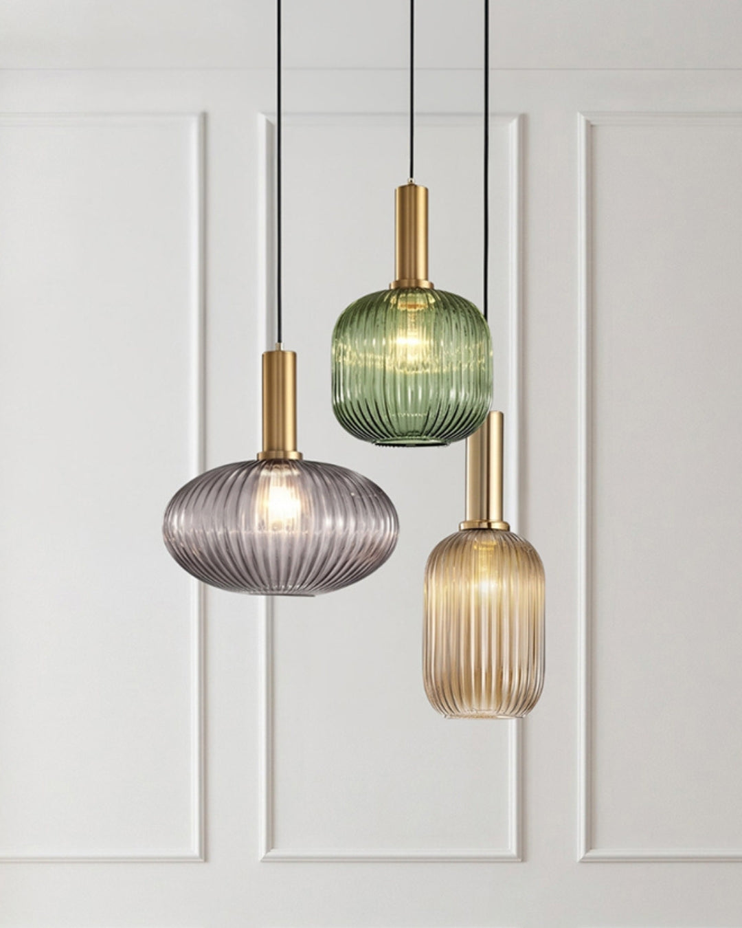 CLYDE Moderne Hanglamp met Gekleurde Glazen Kap – Scandinavisch Design voor Woonkamer & Eetkamer – E27 Fitting