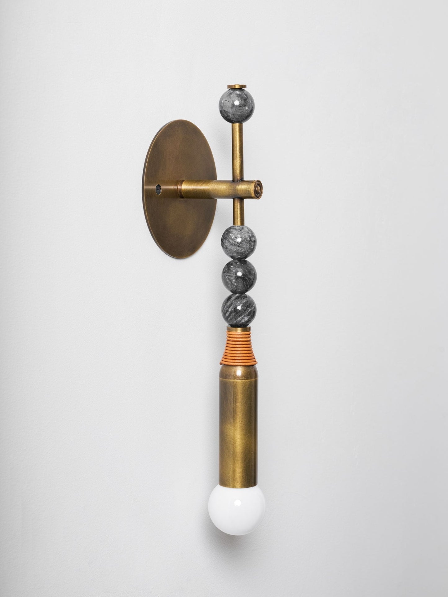 Toam Wandlamp Marmer Messing – Persepolis Geïnspireerd Design met Antique Brass Afwerking 18.9 en 27.6 inch