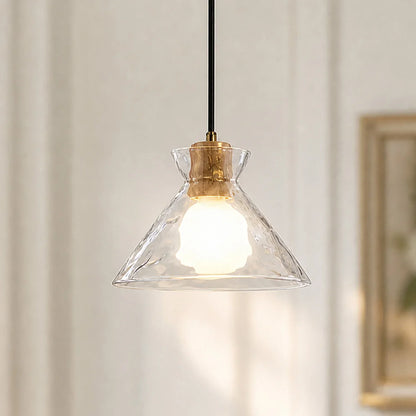 Glazen Hanglamp met Geslepen Koepel en Houten Accenten – Rustieke Eethoekverlichting