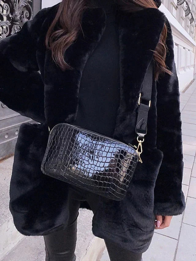 Luxe Orso Pelsjas Zwart Elegante Vrouw