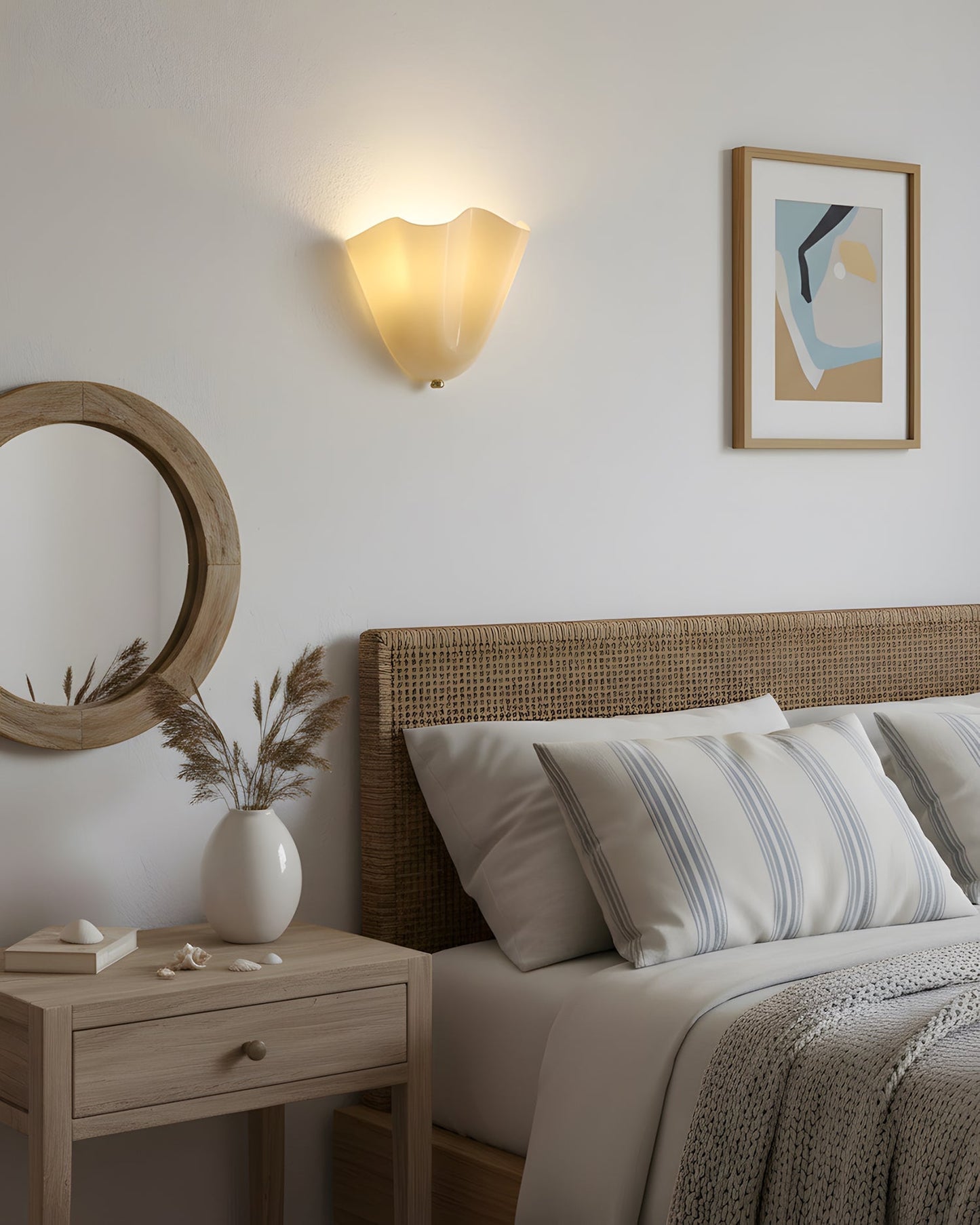 Design Wandlamp van Handgeblazen Glas – Sculpturale Wandverlichting voor Modern Interieur