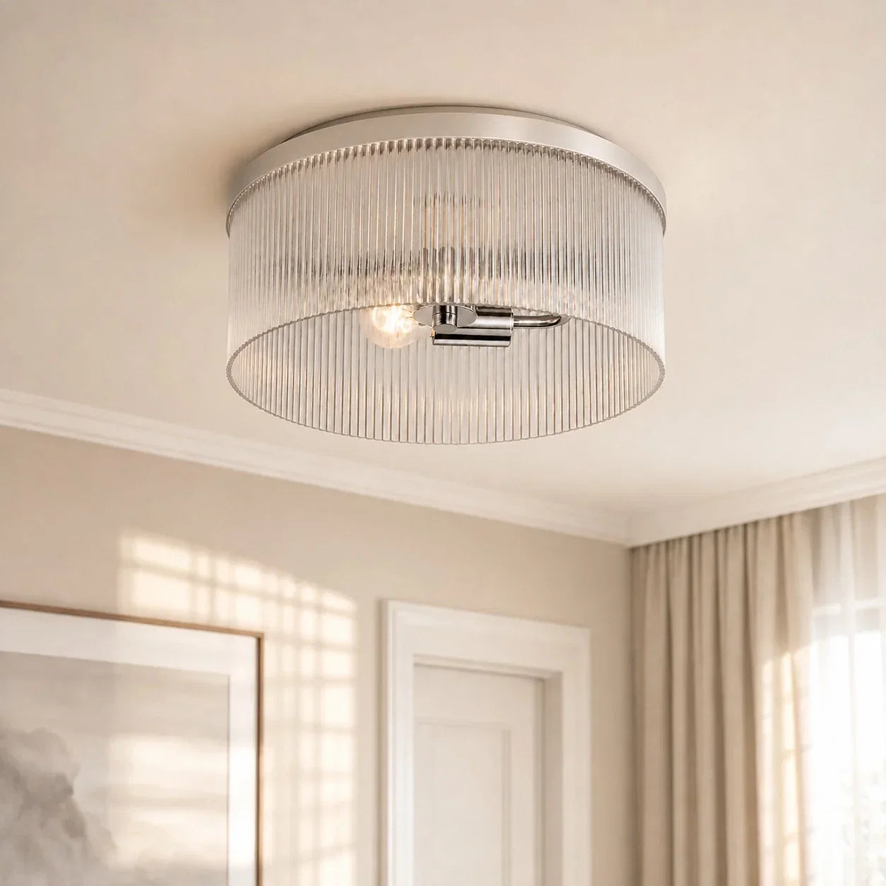 Ronde Plafondlamp met Geribbeld Glas en Landelijke Afwerking – Warm Sfeerlicht voor Lage Plafonds