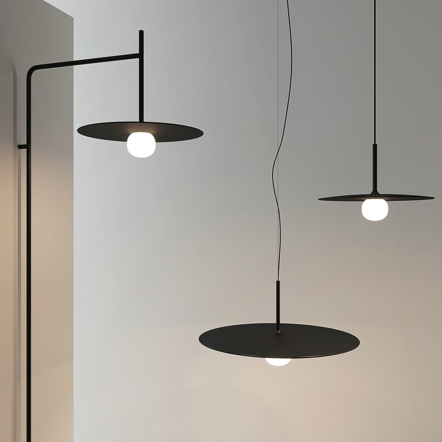 Verstelbare Wandlamp met Zwenkarm | Mondgeblazen Glazen Kap | Stekkermodel