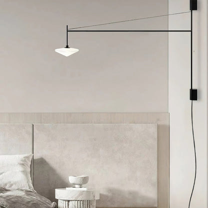 Verstelbare Wandlamp met Zwenkarm | Mondgeblazen Glazen Kap | Stekkermodel