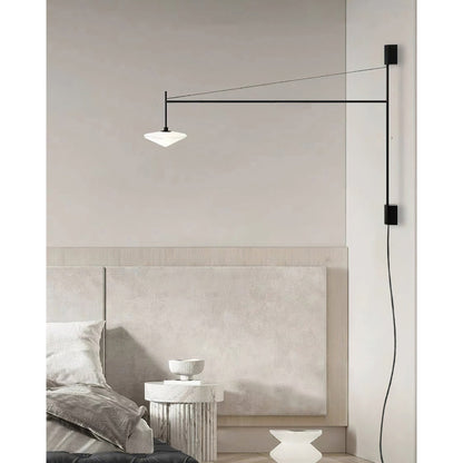 Verstelbare Wandlamp met Zwenkarm | Mondgeblazen Glazen Kap | Stekkermodel
