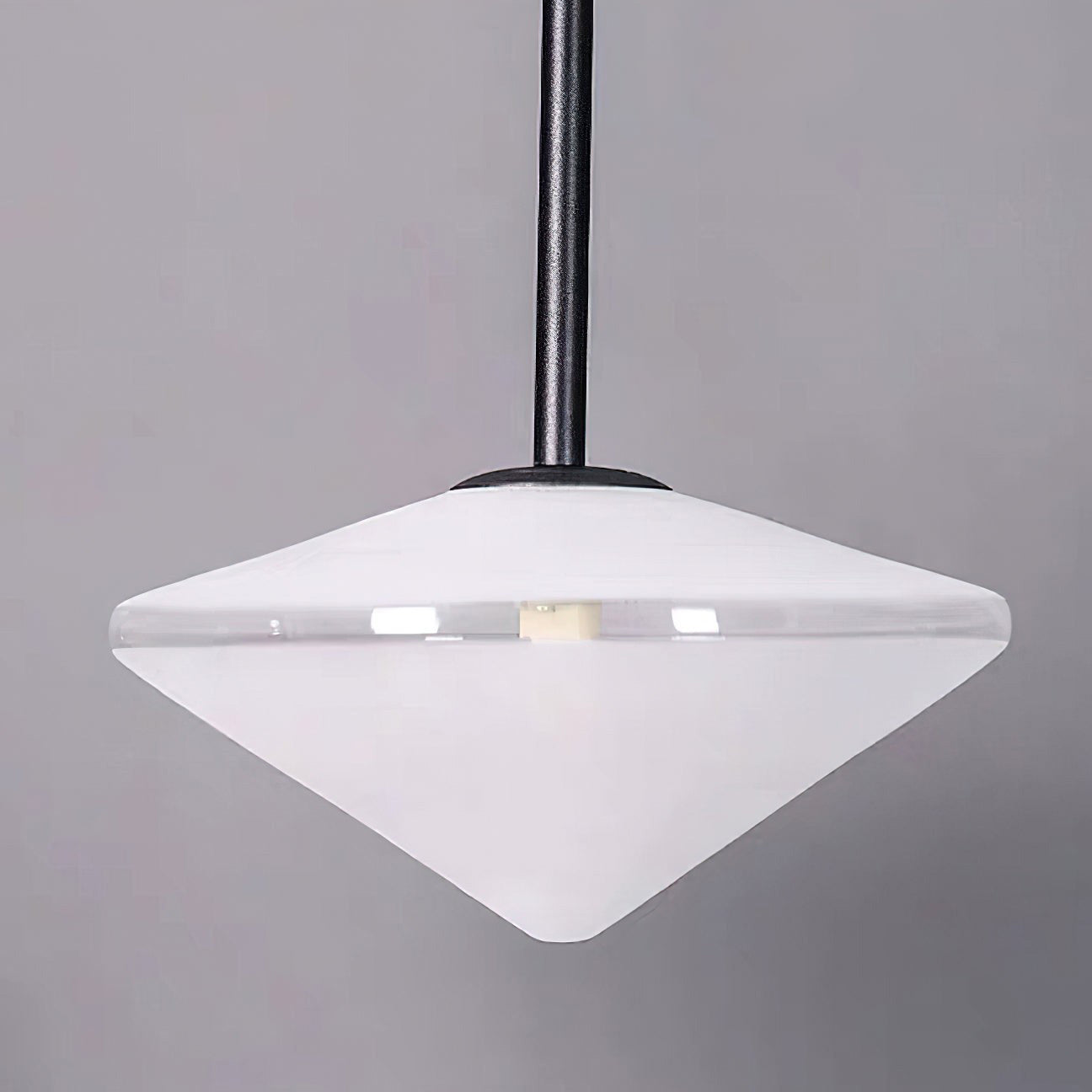 Verstelbare Wandlamp met Zwenkarm | Mondgeblazen Glazen Kap | Stekkermodel
