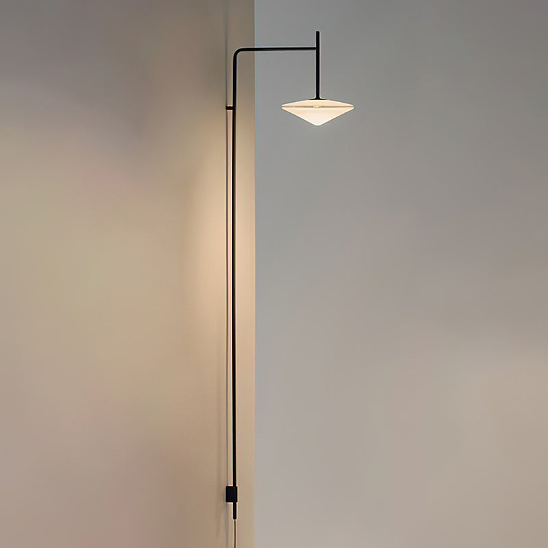Verstelbare Wandlamp met Zwenkarm | Mondgeblazen Glazen Kap | Stekkermodel