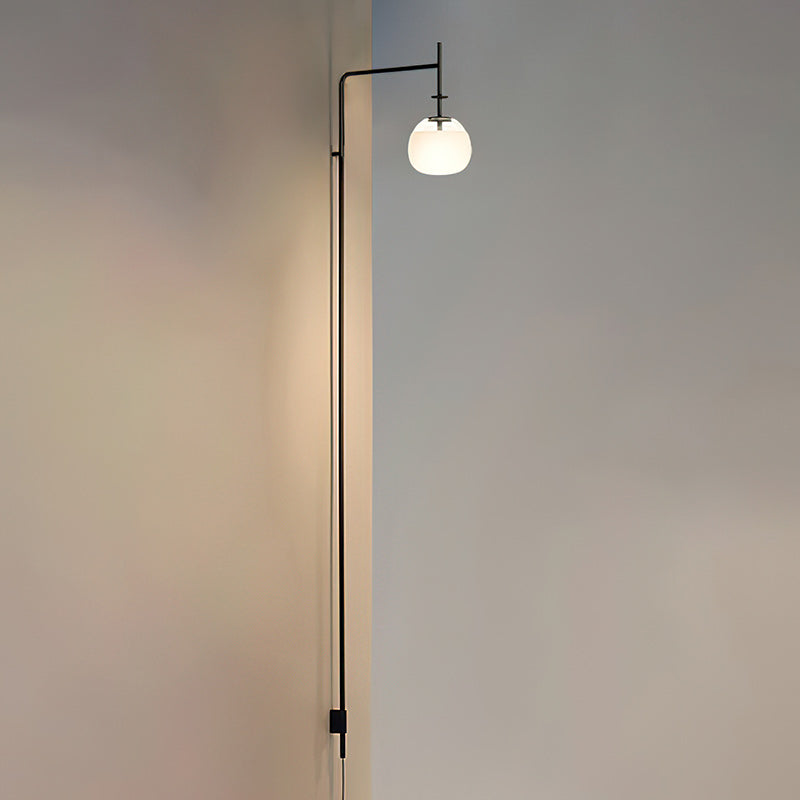 Verstelbare Wandlamp met Zwenkarm | Mondgeblazen Glazen Kap | Stekkermodel