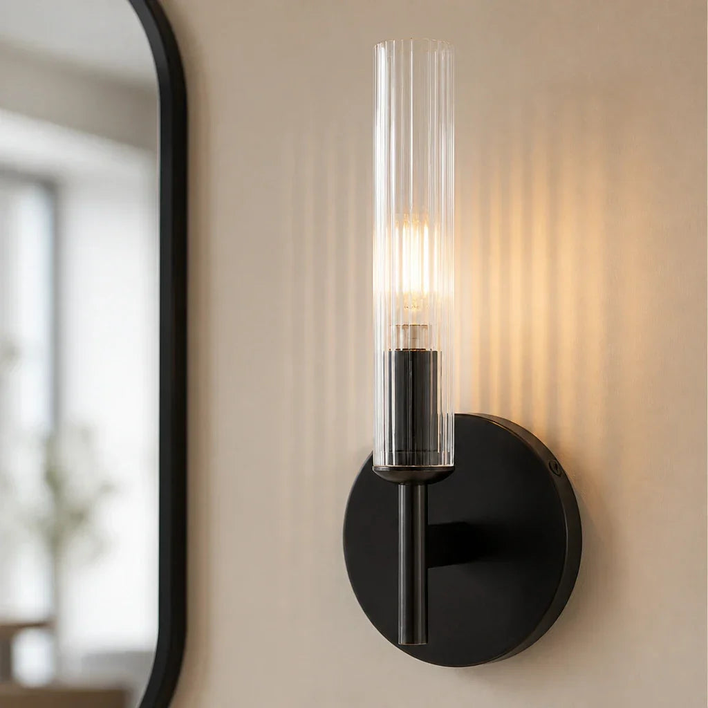 Geribbelde Glazen Wandlamp met Koperkleurige Afwerking – 1 of 2 Lichtpunten voor Badkamer Gang Slaapkamer