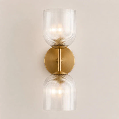 Wandlamp met geribbeld glas en koperen finish voor hal, slaapkamer en badkamer