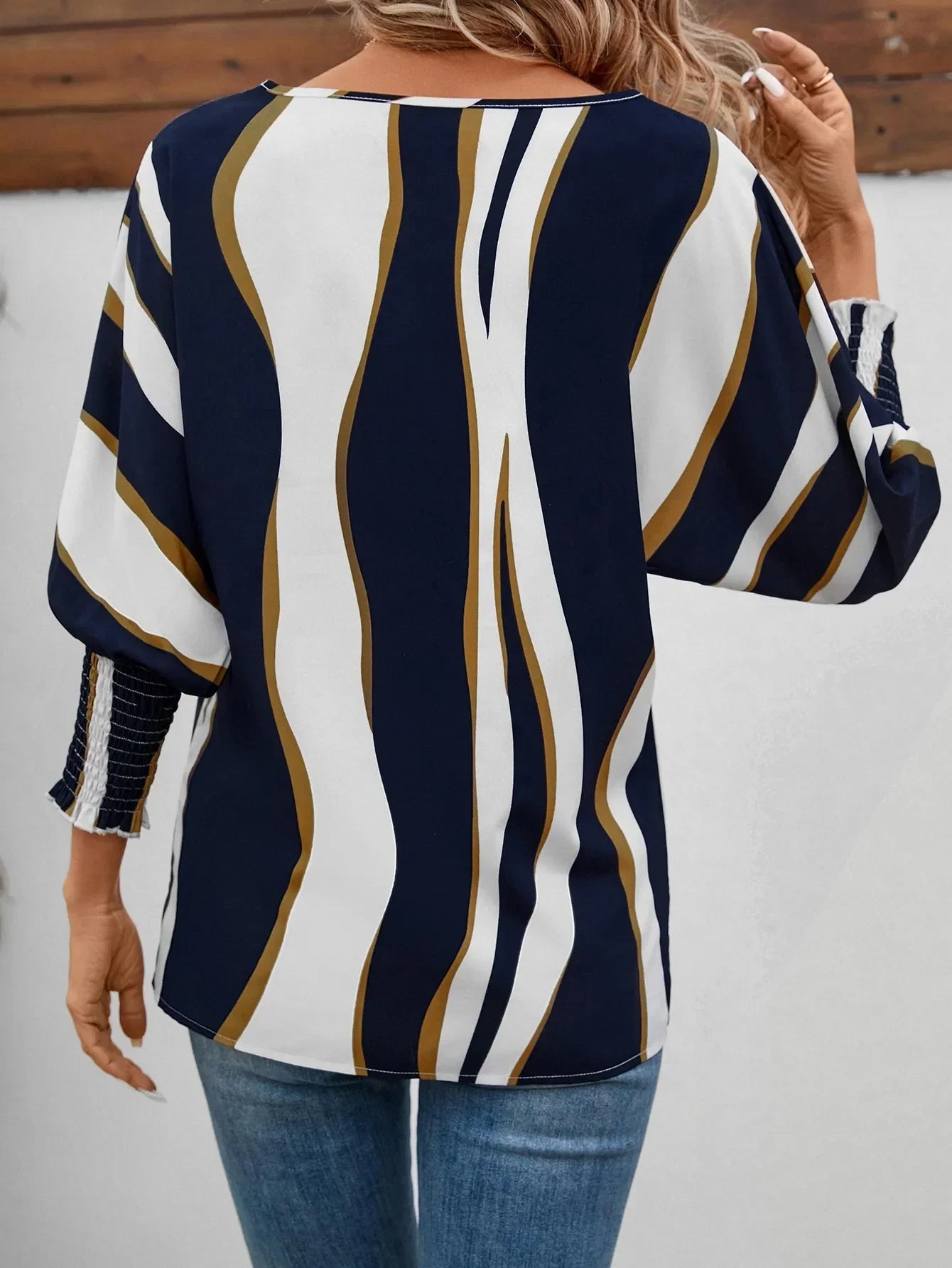 Vrouwelijke Zomer Blouse met Korte Mouwen en Leuke Print