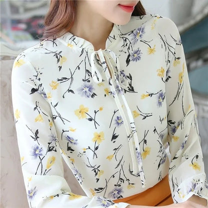 Lichtblauwe Vrouwelijke Bloemen Blouse voor Lente Zomer