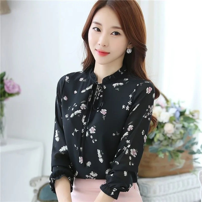 Lichtblauwe Vrouwelijke Bloemen Blouse voor Lente Zomer