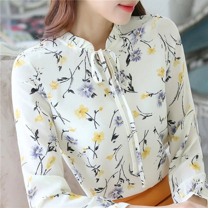 Lichtblauwe Vrouwelijke Bloemen Blouse voor Lente Zomer