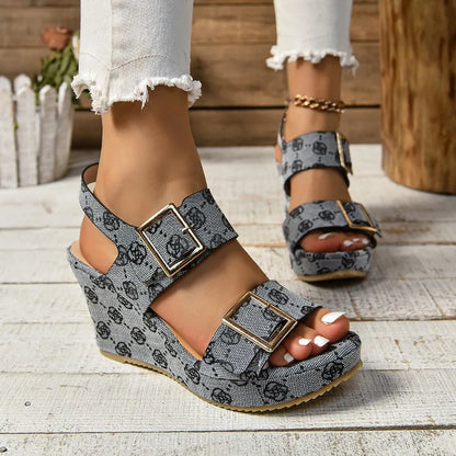 Hoge Hak Sandalen Met Gouden Details Laureluxe