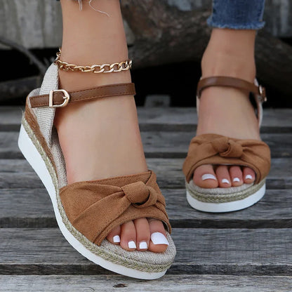 Vrouwelijke Gladiator Sandalen met Hak