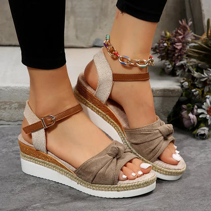 Vrouwelijke Gladiator Sandalen met Hak