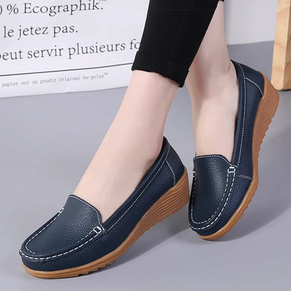 Dames Schoenen: Leren Platte Schoenen met Wigvormige Hakken