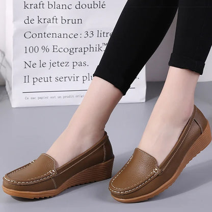 Dames Schoenen: Leren Platte Schoenen met Wigvormige Hakken