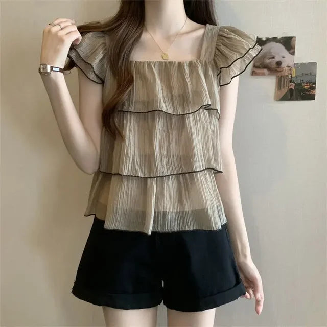 Vrouwelijke Blouse met Ruches en Vierkante Kraag - StudioMarella