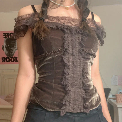 Vrouwelijke Off Shoulder Top met Ruffles en Kant