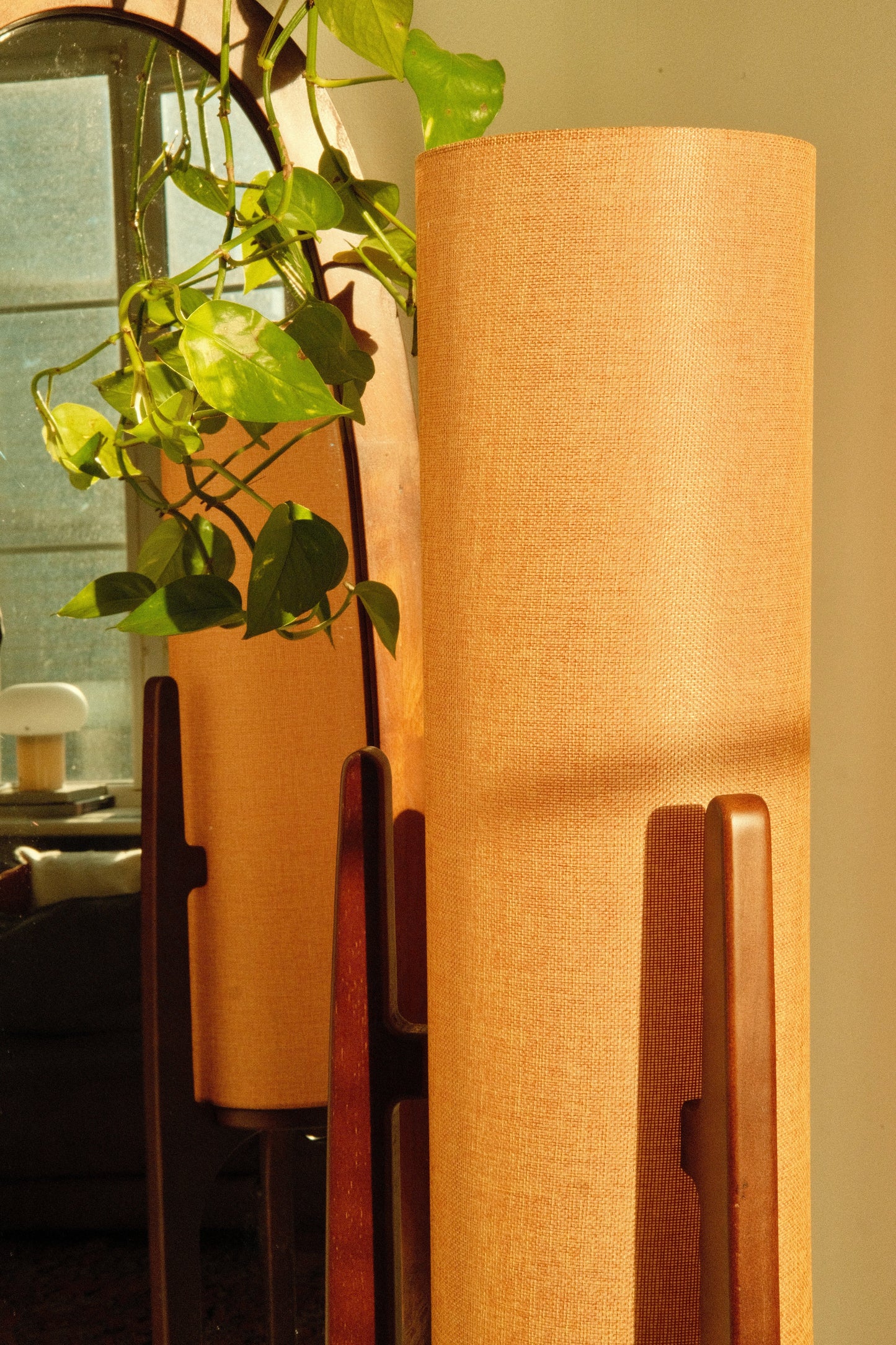 Zen Staande Lamp Met Linnen Kap En Natuurlijk Houten Frame