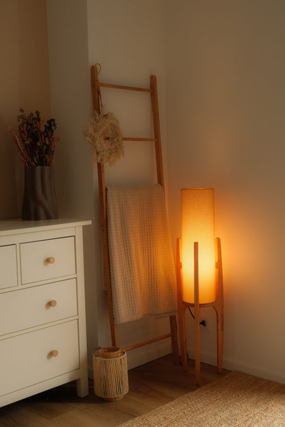 Zen Staande Lamp Met Linnen Kap En Natuurlijk Houten Frame