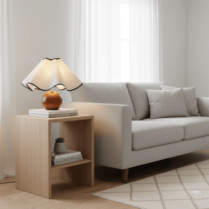 Wavecrest Tafellamp Golvende Stoffen Kap met Houten Voet ∅15″ E26/E27 Linnenkap Beige Walnoot Zwart Inline Schakelaar 59″ Snoer Organisch Golvenontwerp Sansoti
