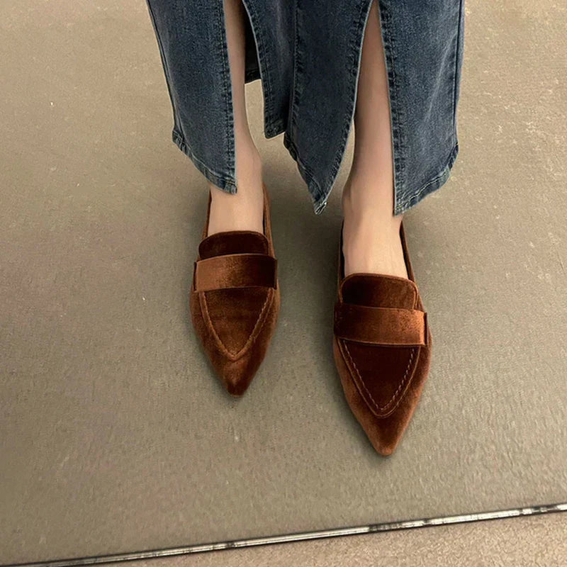 Dames Puntneuz Schoenen Elegant en Stijlvol - StudioMarella