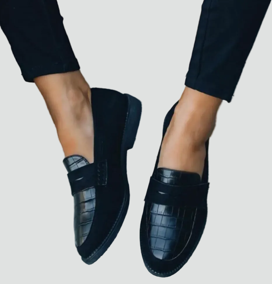 Vrouwelijke Zwart Loafers Met Krokodilprint Leer - StudioMarella