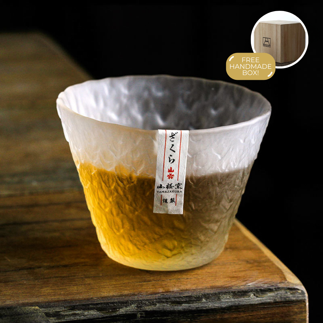 Handgemaakt Whiskyglas met Japans Sneeuwreliëf – Hittebestendig Glas 200ml – Inclusief Houten Bewaarbox – Tijdloze Drinkervaring