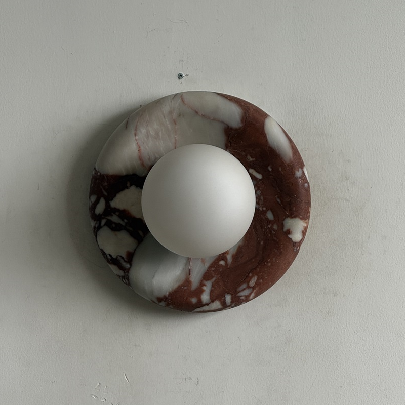 Ronde Design Wandlamp Met Marmeren Achterplaat En Glazen Bol Voor Hal En Slaapkamer