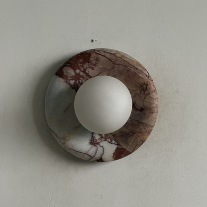 Ronde Design Wandlamp Met Marmeren Achterplaat En Glazen Bol Voor Hal En Slaapkamer