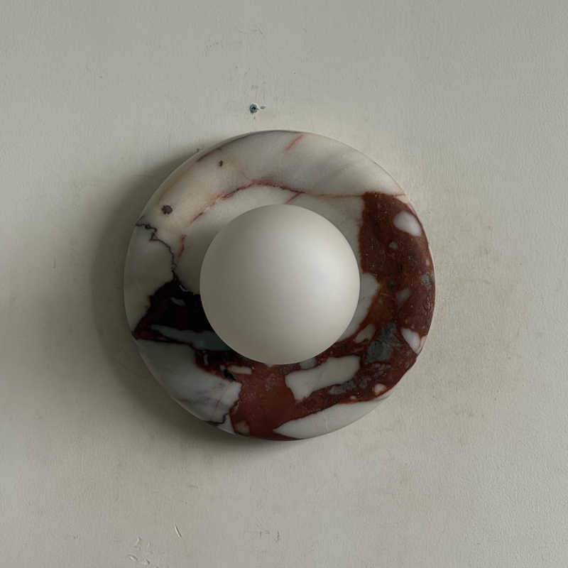 Ronde Design Wandlamp Met Marmeren Achterplaat En Glazen Bol Voor Hal En Slaapkamer