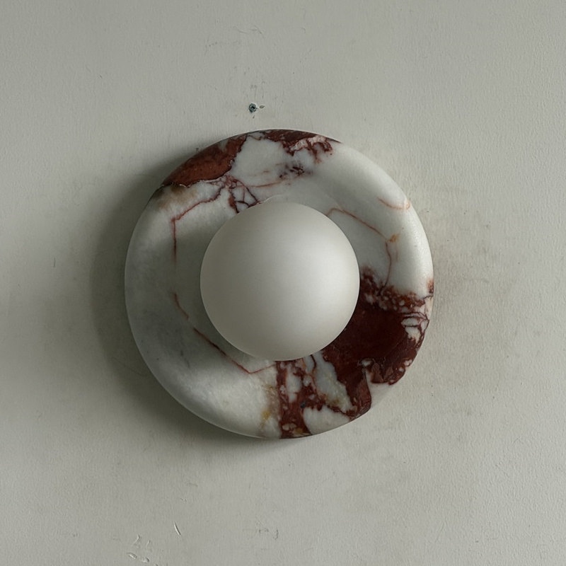 Ronde Design Wandlamp Met Marmeren Achterplaat En Glazen Bol Voor Hal En Slaapkamer