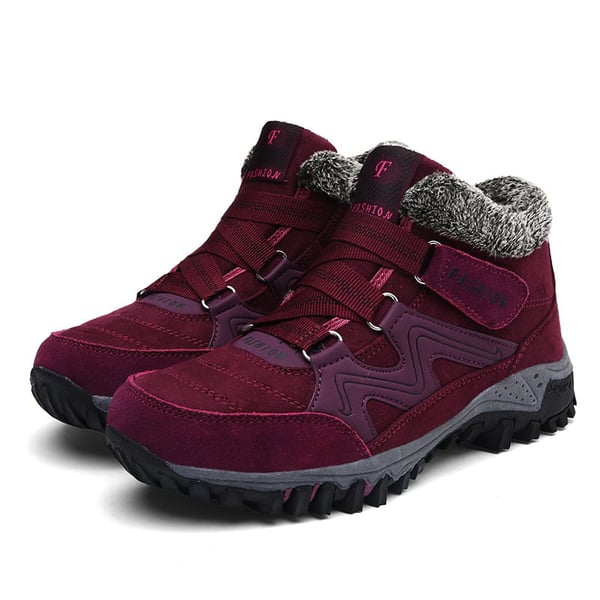 Dieprode winterschoenen van Zaffaro met een warme voering en stevige antislipzolen. Deze comfortabele schoenen bieden zowel bescherming tegen de kou als een modieuze uitstraling voor de wintermaanden.