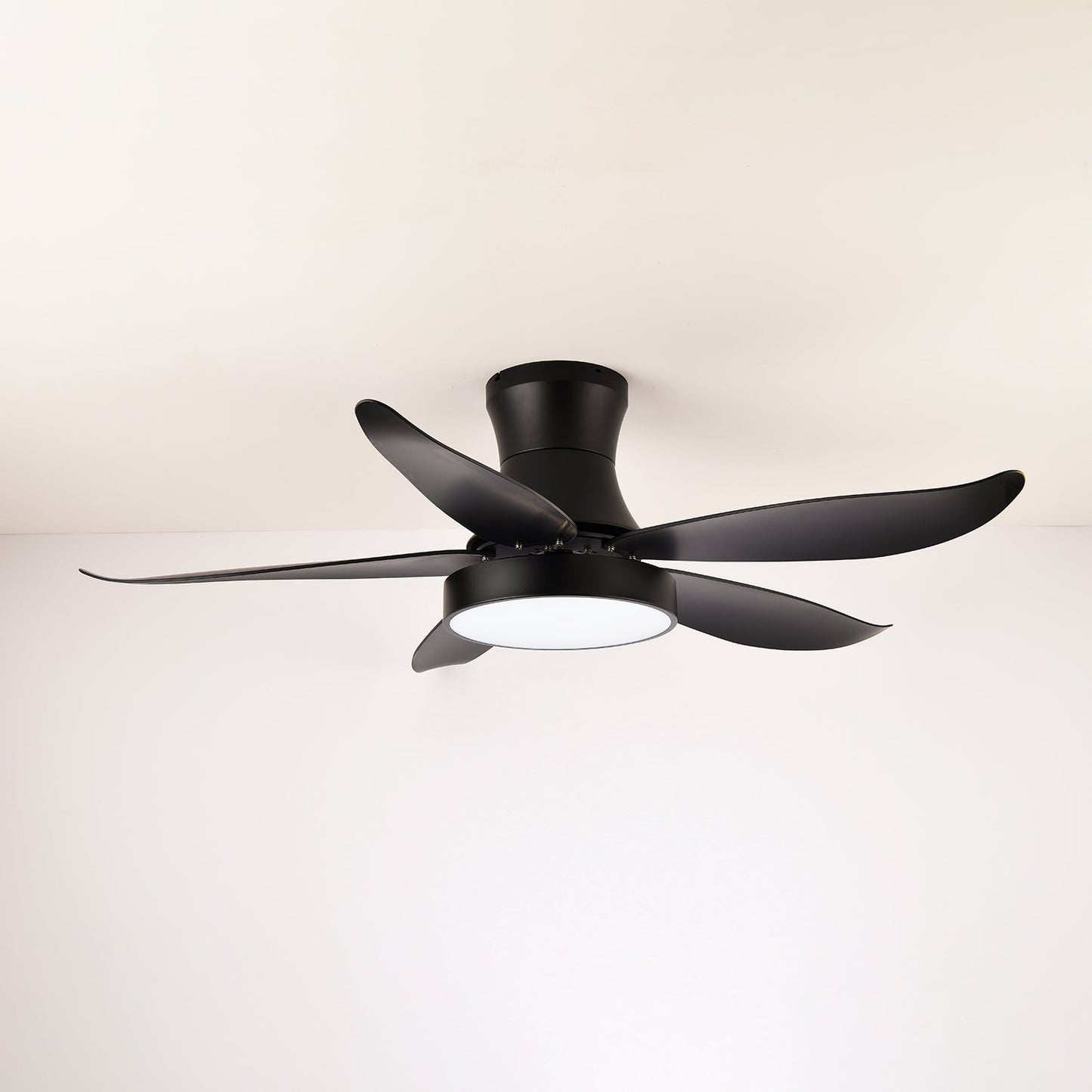 Plafondventilator met Verlichting 132cm Modern Zwart Metaal Kunststof LED 24W Verstelbaar 6 Snelheden