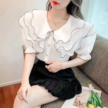 Vrouwelijke Blouse met Peter Pan Kraag en Ruches Luchtige Chiffon Stof