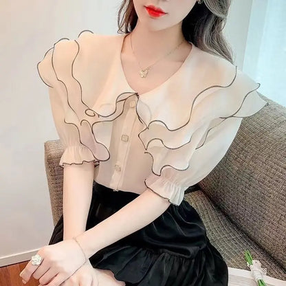 Vrouwelijke Blouse met Peter Pan Kraag en Ruches Luchtige Chiffon Stof