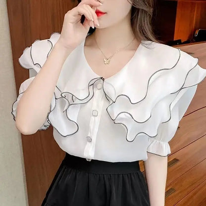 Vrouwelijke Blouse met Peter Pan Kraag en Ruches Luchtige Chiffon Stof