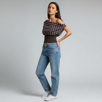 Vrouwelijke Off-Shoulder Top met Polkadots