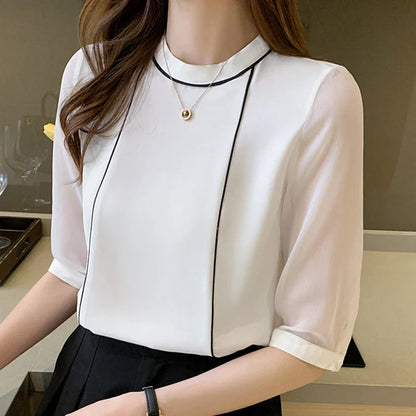 Vrouwelijke Zomer Blouse Licht en Luchtig