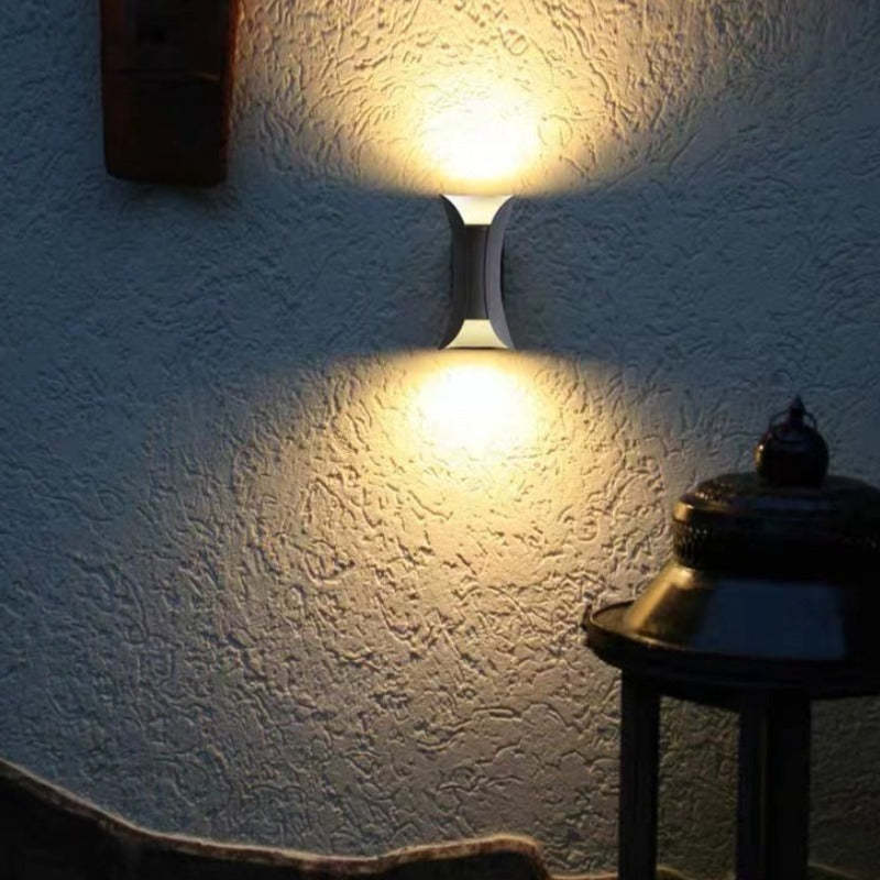 Wandlamp Buiten Metaal Zwart Wit LED Modern Design Tuin Terras Ingang Gevel Sfeervol