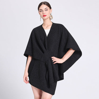 Dames Poncho Met Riem en Elegant Design