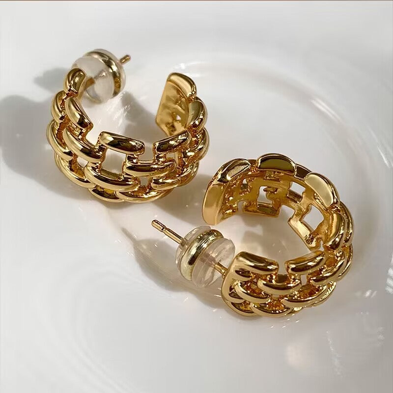 Gouden Oorhangers voor Dames met Schakel Detail