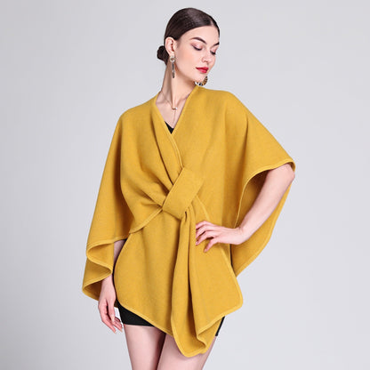Dames Poncho Met Riem en Elegant Design