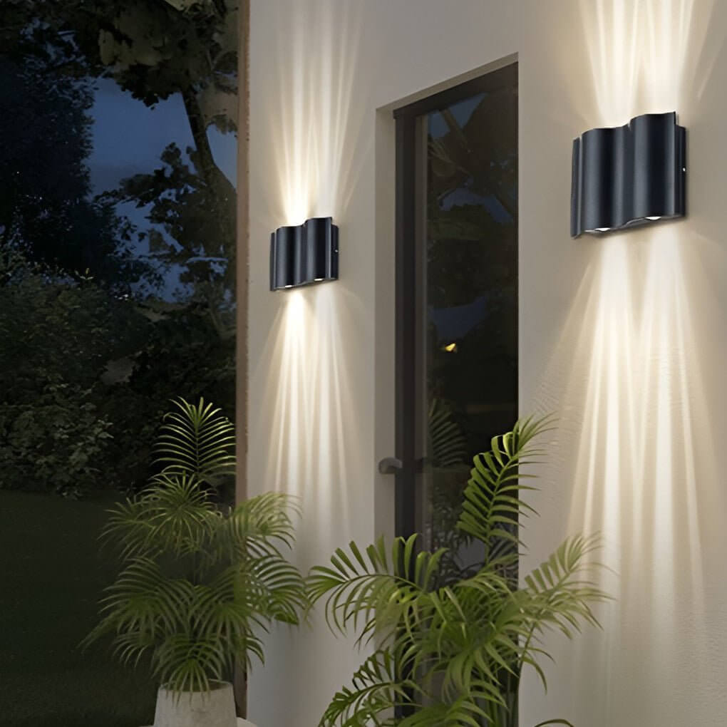 Moderne Golfvormige Up Down Buiten Wandlamp Met LED En IP54 Bescherming